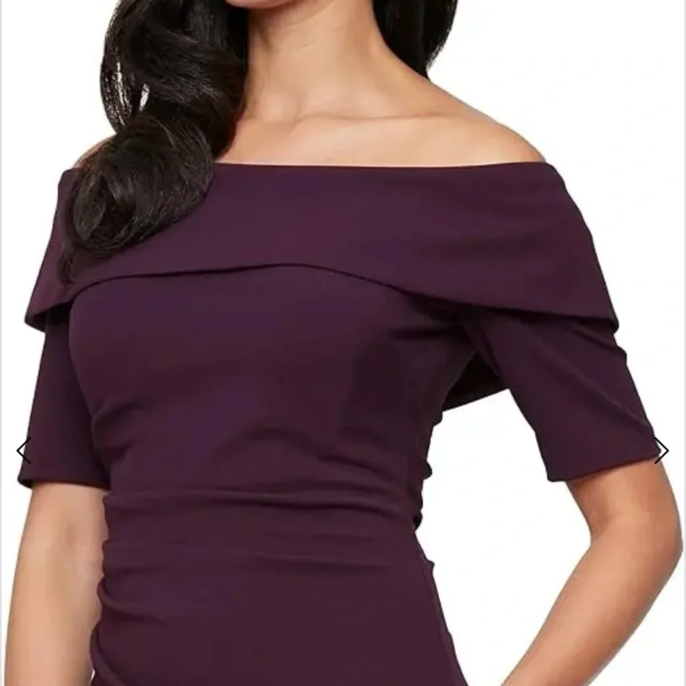 🪻Stretch Crepe off-the-Shoulder Gown, Aubergine, 8 - Picture 2 of 5